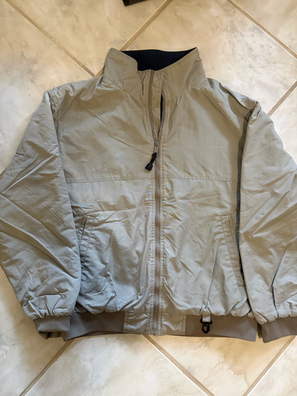 White Sierra Light Gray Men's Jacket